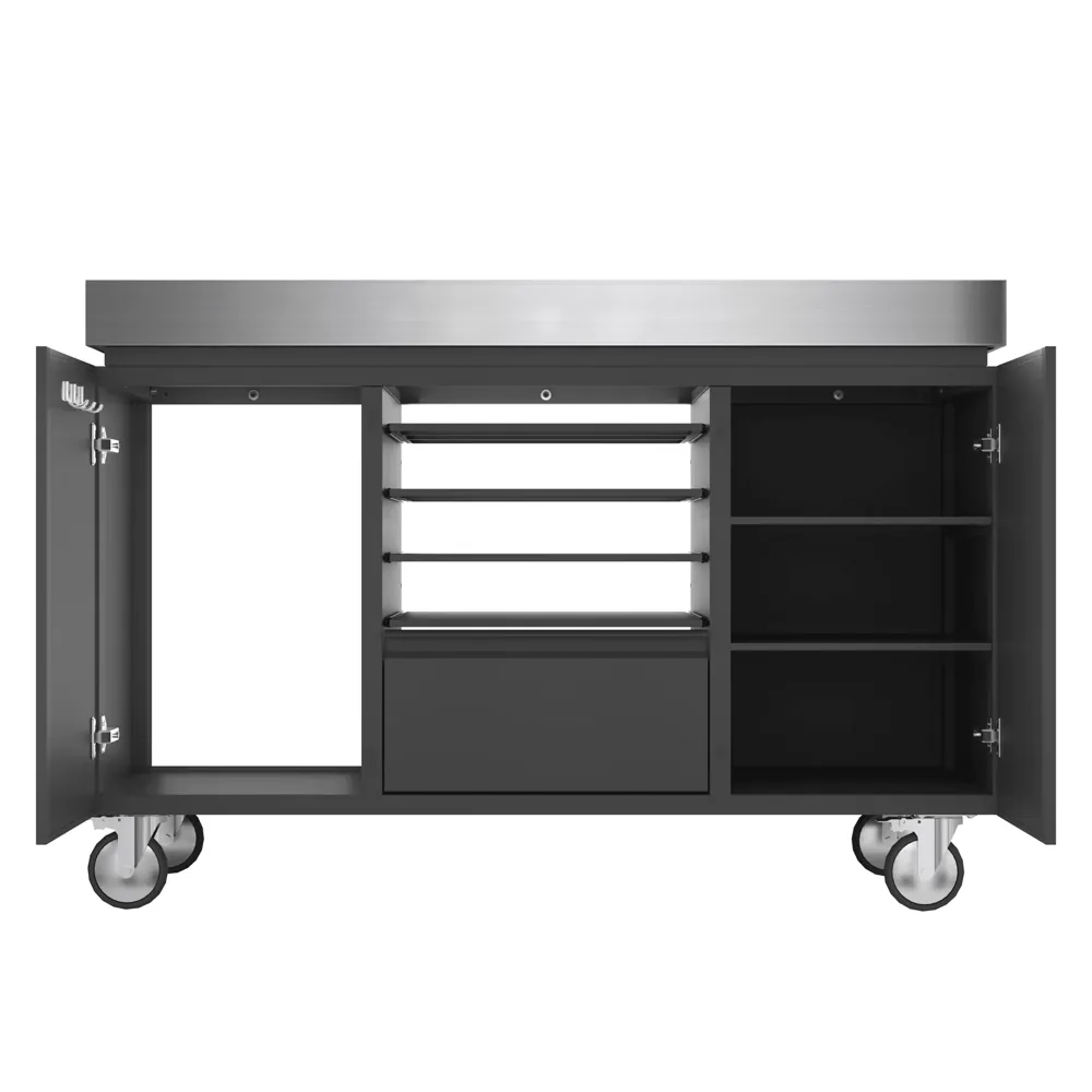 Everdure Pizza Station Black Finish mit geöffneten Türen, ausziehbaren Regalen und Schublade