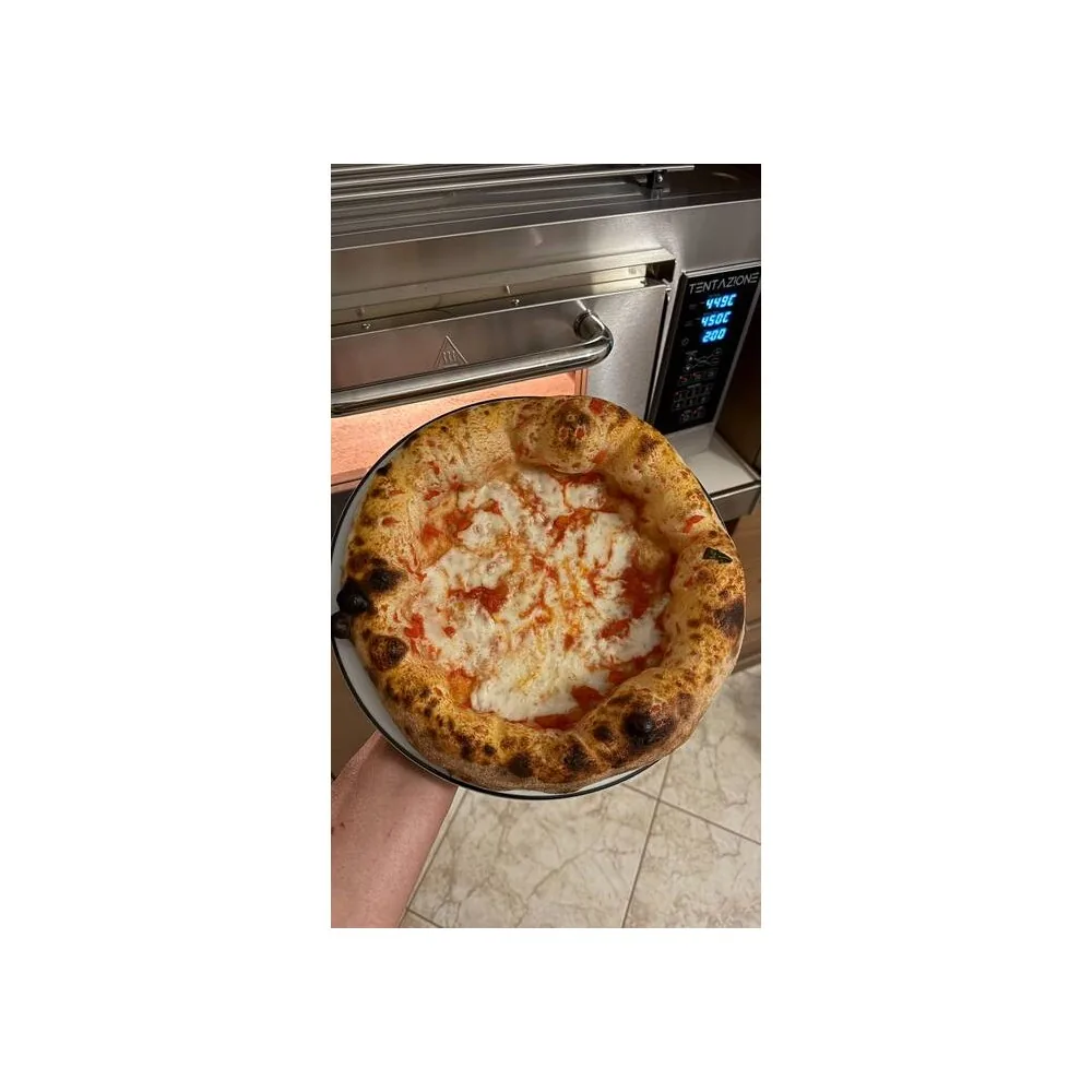 Neapolitanische Pizza aus dem Tentazione TOO GT6